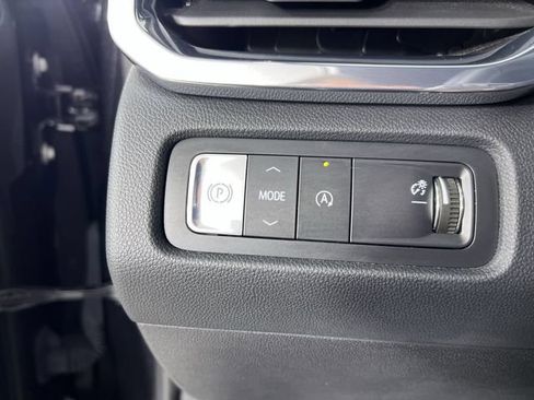 Used 2026 GMC Acadia Elevation FWD image 18