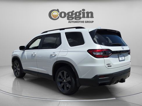 New 2026 Honda Pilot Sport image 3