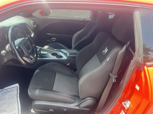 Used 2020 Dodge Challenger R/T Scat Pack RWD image 9
