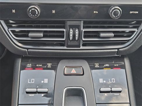 Used 2024 Porsche Macan S image 18