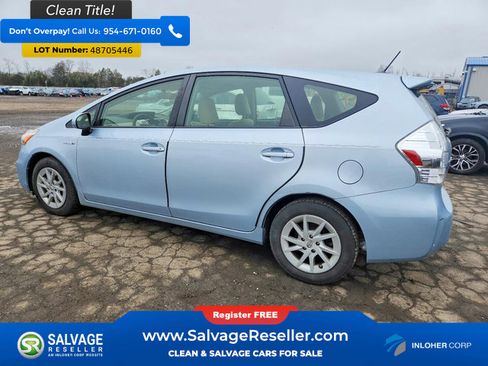 Used 2014 Toyota Prius V Three image 3