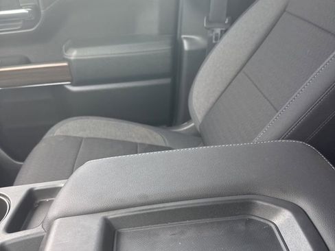 Used 2019 Chevrolet Silverado 1500 LT w/ Convenience Package AWD/4WD image 14