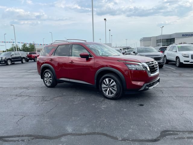 Used 2025 Nissan Pathfinder SL FWD image 6