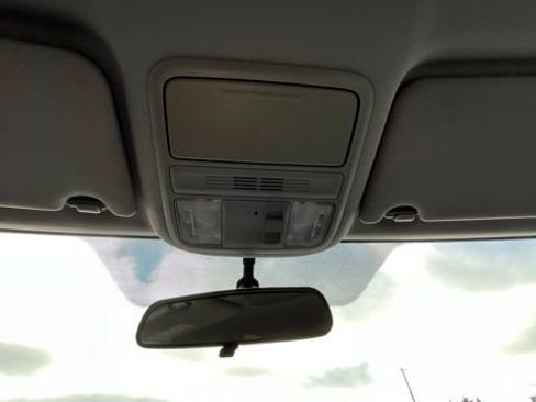 Used 2017 Honda Pilot LX image 43