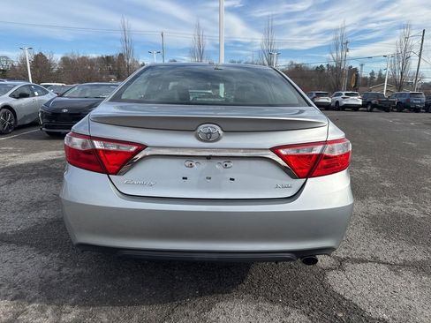 Used 2017 Toyota Camry XSE image 5