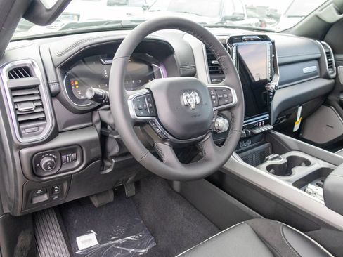 New 2027 RAM 1500 Laramie AWD/4WD image 3