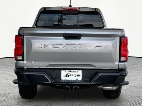 Used 2023 Chevrolet Colorado Z71 w/ Advanced Trailering Package AWD/4WD image 6