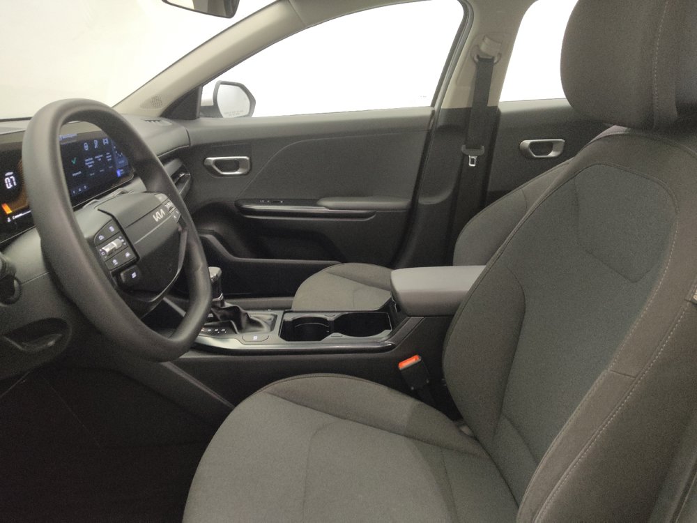 Used 2025 Kia K4 FWD image 17