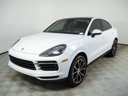 Used 2021 Porsche Cayenne Coupe image 1