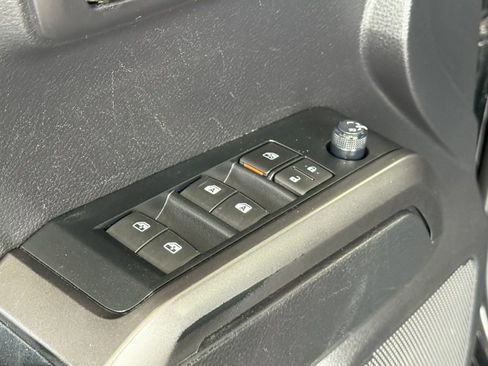 Used 2019 Toyota Tacoma TRD Sport image 17