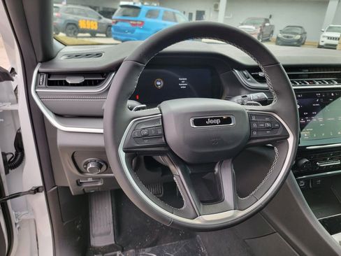 New 2026 Jeep Grand Cherokee Laredo AWD/4WD image 14