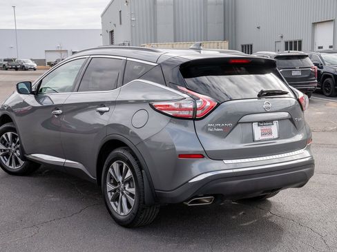 Used 2018 Nissan Murano SV image 3