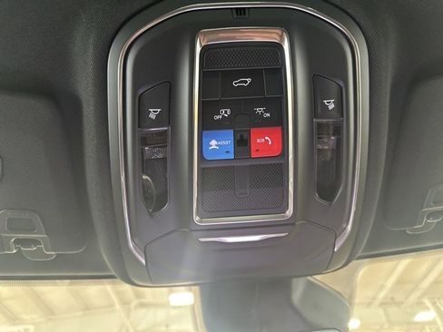 New 2025 Jeep Grand Cherokee Limited image 17