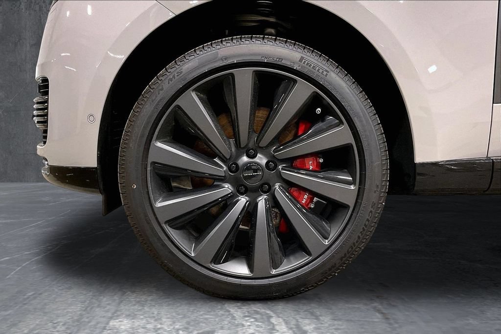 New 2026 Land Rover Range Rover SV AWD/4WD image 13