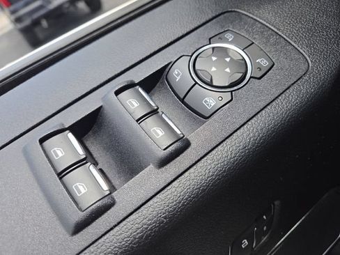 Used 2018 Ford F150 Platinum w/ Equipment Group 701A Luxury AWD/4WD image 18