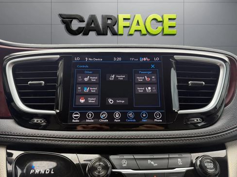 Used 2018 Chrysler Pacifica Limited FWD image 34