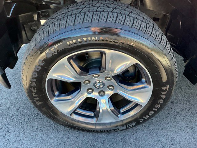 Used 2019 RAM 1500 Laramie AWD/4WD image 17