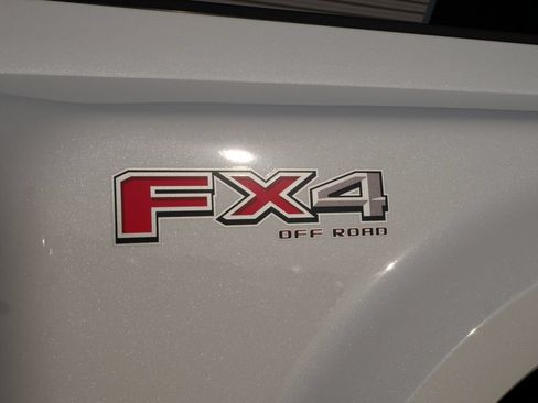 New 2026 Ford F450 Platinum w/ FX4 Off-Road Package AWD/4WD image 10