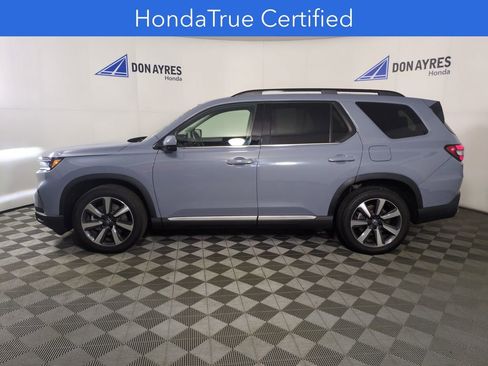 Certified 2024 Honda Pilot Touring image 2