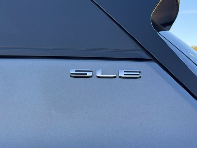 Used 2023 GMC Terrain SLE w/ Driver Convenience Package AWD/4WD image 11