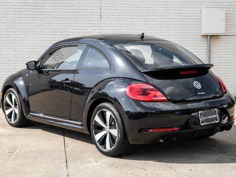 Used 2016 Volkswagen Beetle R-Line SE FWD image 9