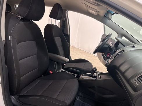 Used 2017 Kia Forte LX image 14