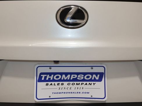 Used 2022 Lexus UX 200 w/ Premium Package image 35