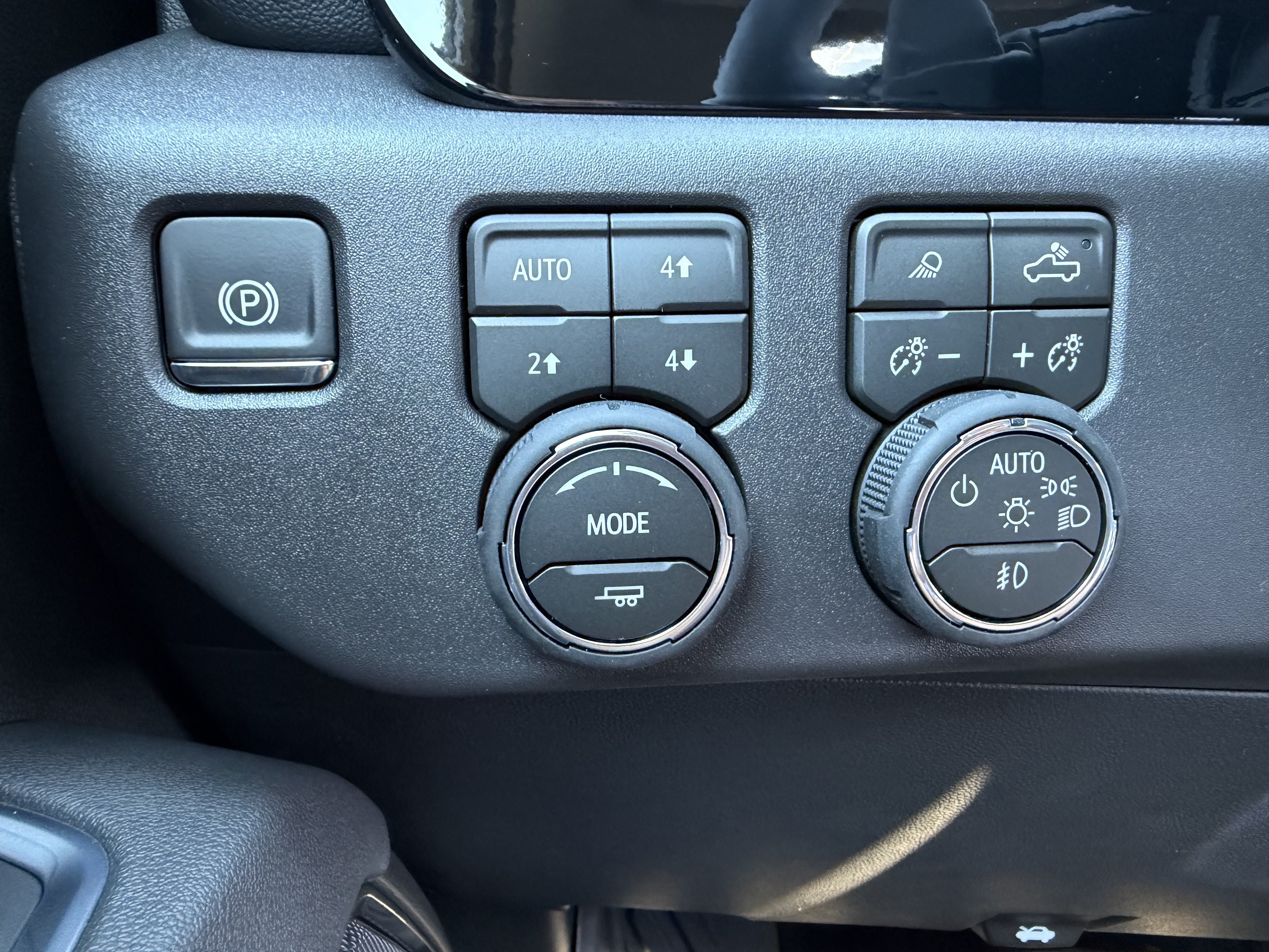 New 2026 Chevrolet Silverado 1500 RST w/ RST All Star Premium Package AWD/4WD image 13