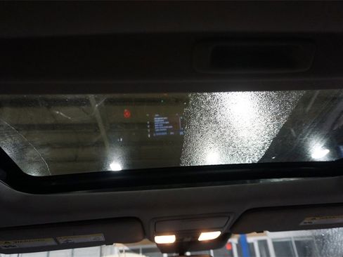 Used 2018 Honda CR-V EX image 12