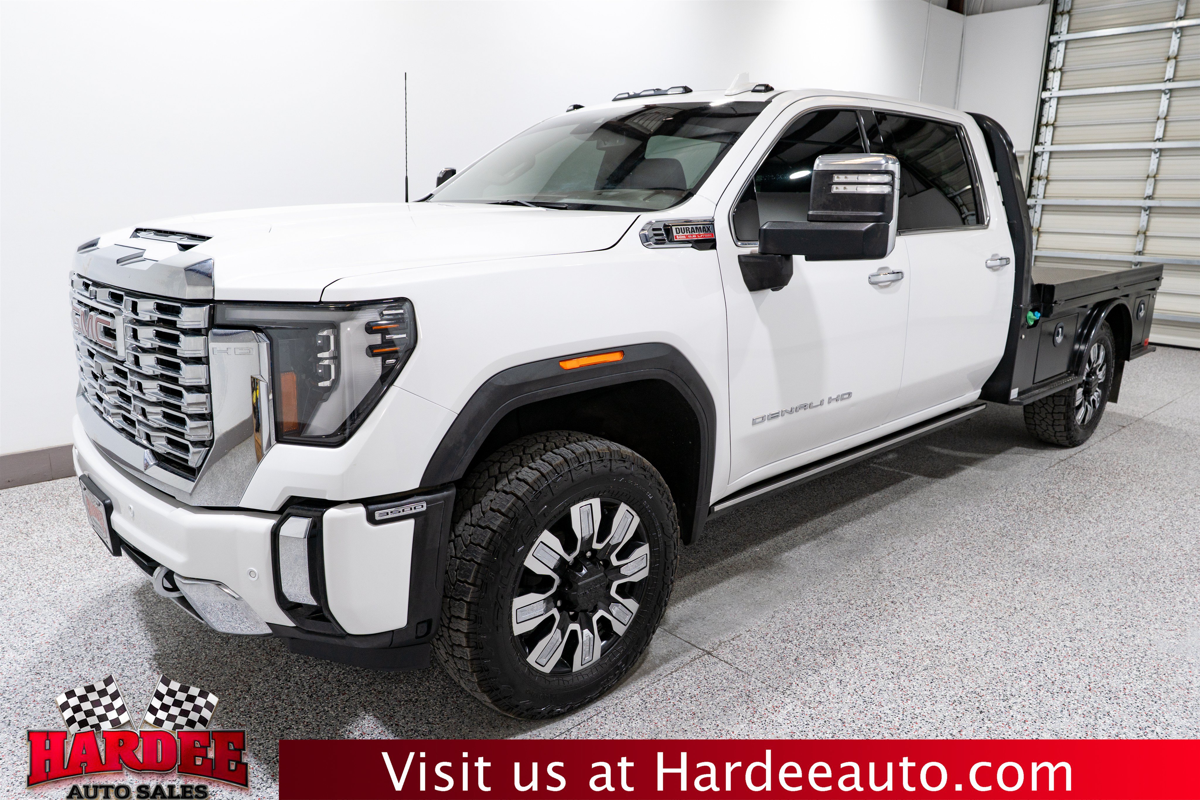 Used 2024 GMC Sierra 3500 Denali AWD/4WD image 2
