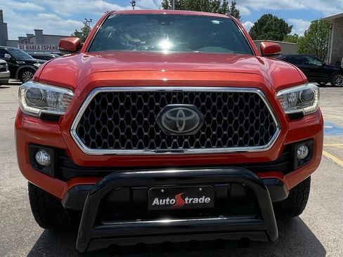 Used 2018 Toyota Tacoma TRD Off-Road w/ Technology Package RWD image 9