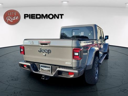 Used 2020 Jeep Gladiator Overland AWD/4WD image 5