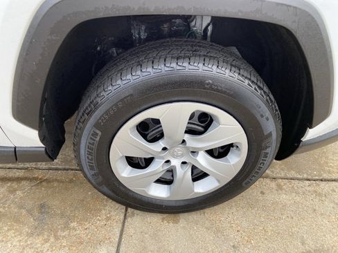 Used 2024 Toyota RAV4 LE image 31