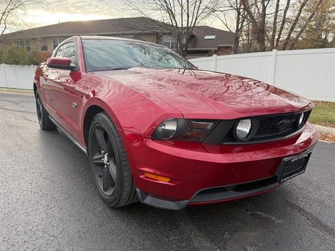 Used 2010 Ford Mustang GT image 31