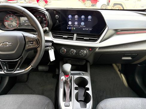 Used 2024 Chevrolet Trax RS w/ Driver Confidence Package FWD image 18