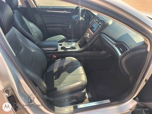 Used 2019 Ford Fusion Titanium AWD/4WD image 12