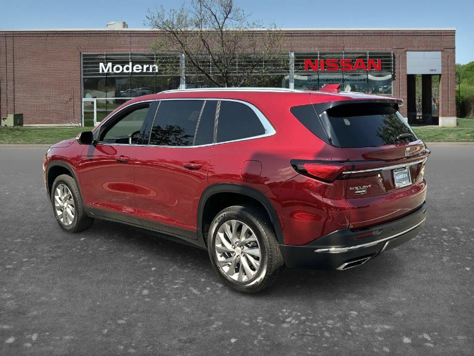 Used 2025 Buick Enclave Preferred FWD image 2