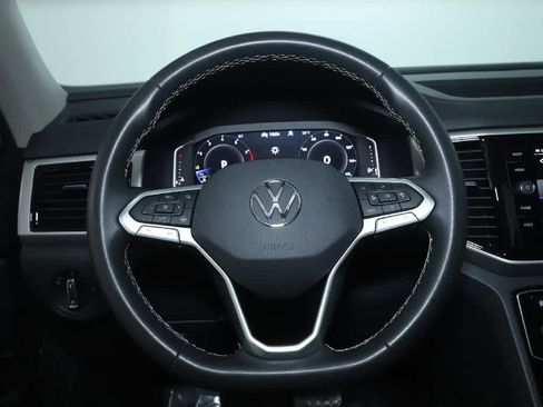 Certified 2023 Volkswagen Atlas SE image 23
