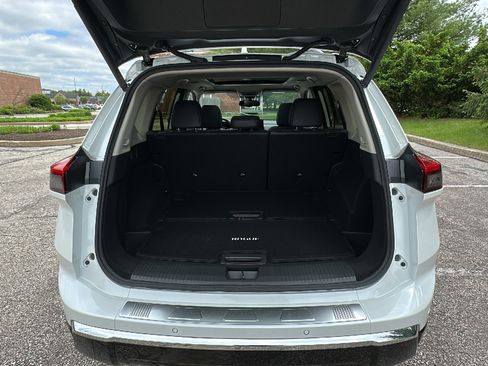 New 2025 Nissan Rogue Platinum image 11
