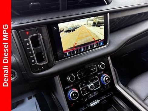 Used 2023 GMC Yukon XL Denali AWD/4WD image 26