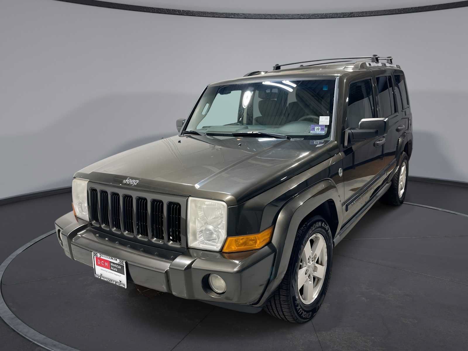 Used 2006 Jeep Commander 4WD image 1