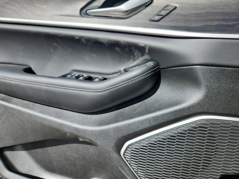 New 2026 Jeep Grand Cherokee Limited AWD/4WD image 17