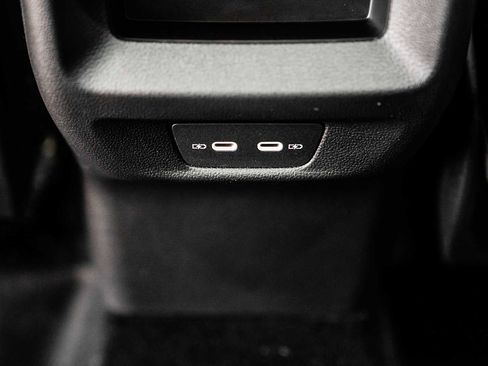 New 2026 Volkswagen Tiguan SE image 40