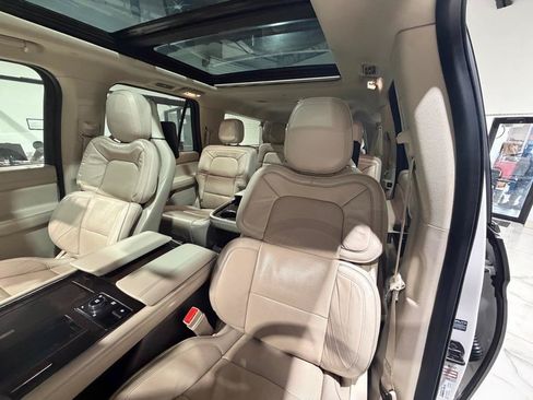 Used 2019 Lincoln Navigator L Reserve AWD/4WD image 20