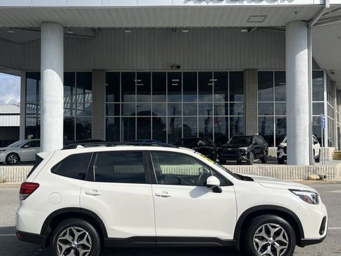 Certified 2021 Subaru Forester Premium w/ Popular Package #1 image 2