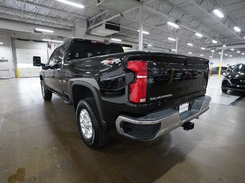 Certified 2024 Chevrolet Silverado 2500 LTZ image 32