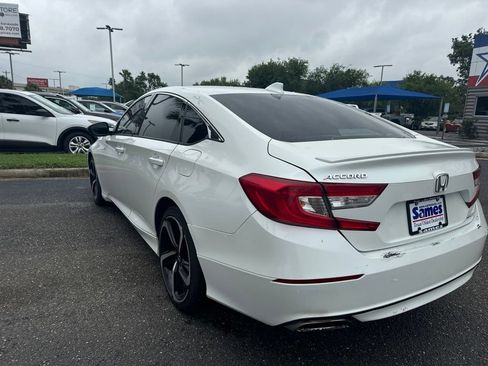 Used 2019 Honda Accord Sport image 3