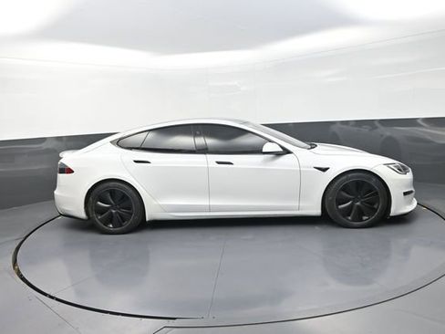 Used 2022 Tesla Model S image 34