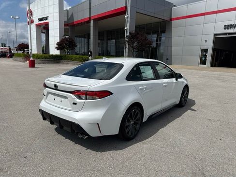 Certified 2026 Toyota Corolla SE FWD image 3