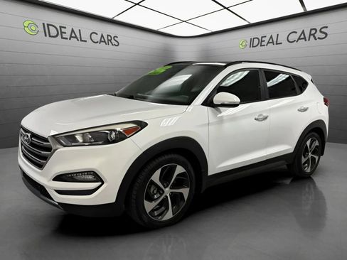 Used 2016 Hyundai Tucson Limited w/ Option Group 03 FWD image 1
